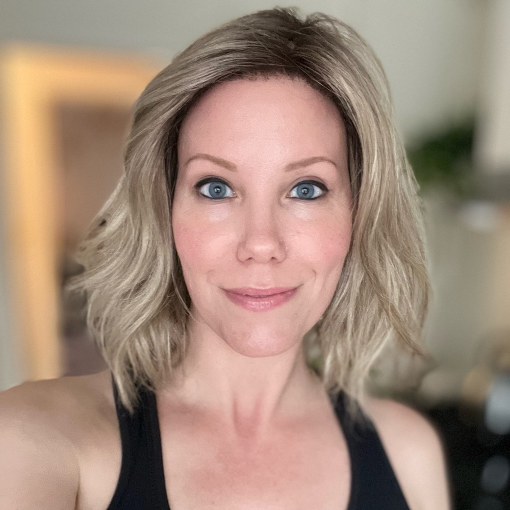 Wig: Evanna by Rene Of Paris